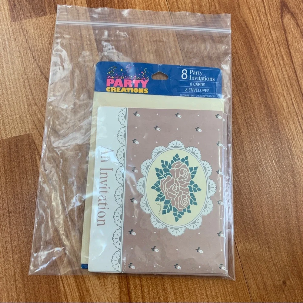 Free item: four invitations